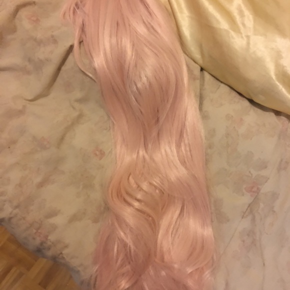 Pink wig - Picture 4 of 5